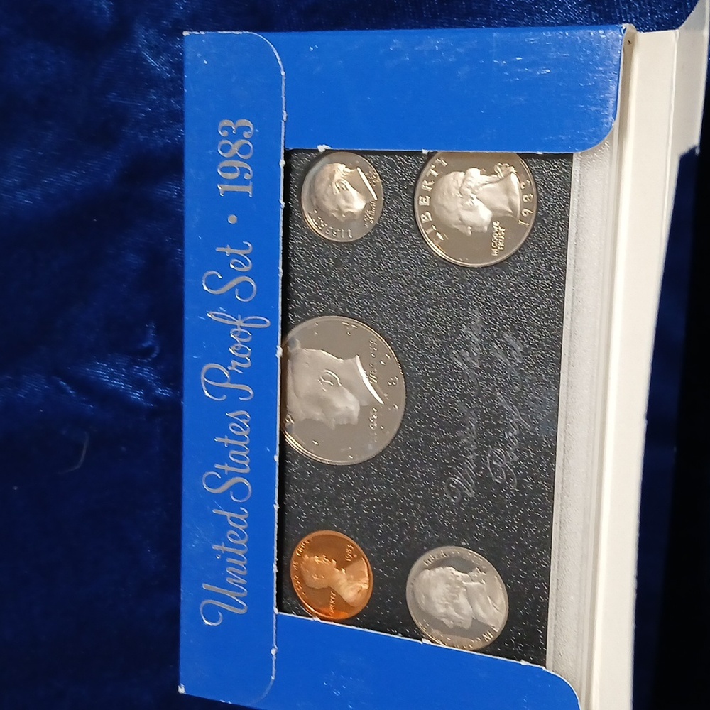 1983 United States Proof Sets - Picture 4 of 5